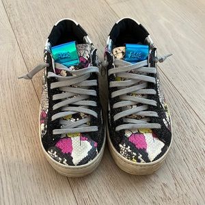 P448 sneakers faux snake skin, multicolor with black glitter
